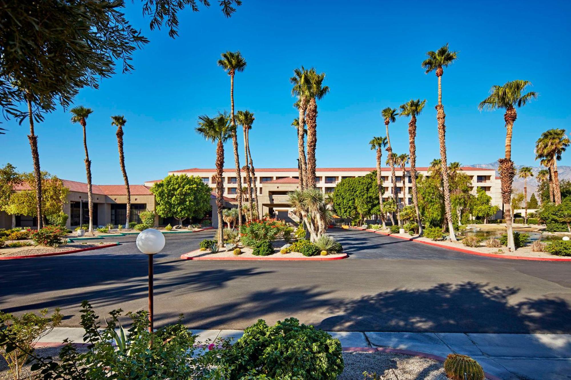 Doubletree By Hilton Golf Resort Palm Springs Кътидръл Сити Екстериор снимка